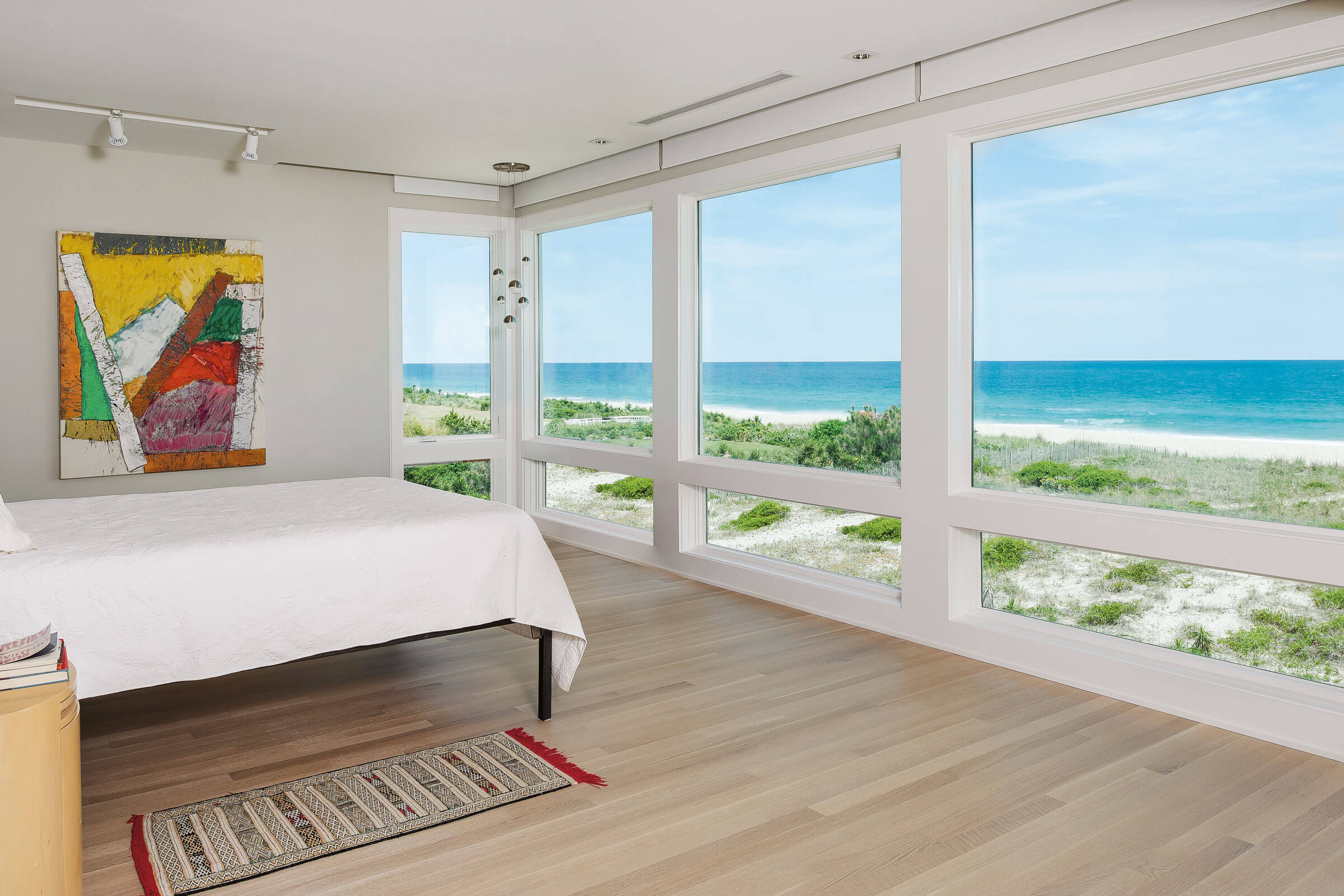 marvin-elevate-coastal-interior-bedroom-surf-gallery-rda-casement-picture