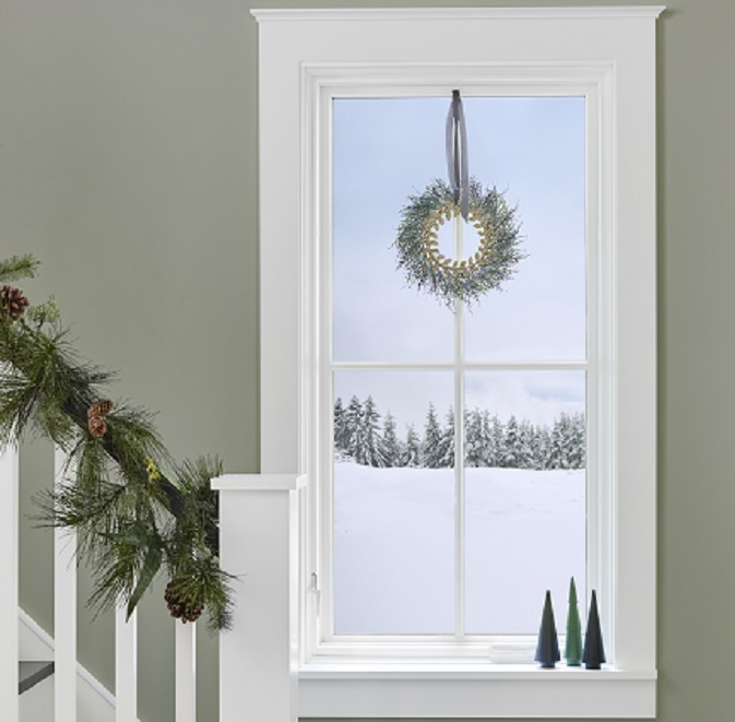 Pella Reserve Traditional Wood Casement Window