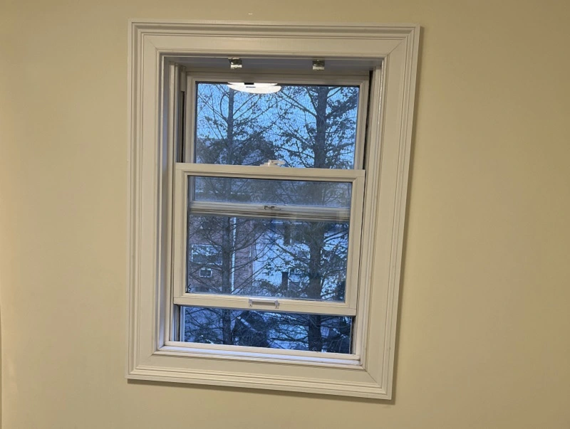 These windows in Ridgefield,CT need to be replaced