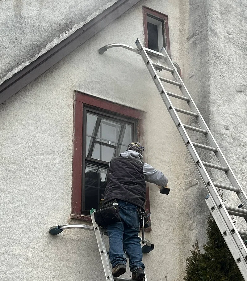 Removing the aluminum trim around the windows