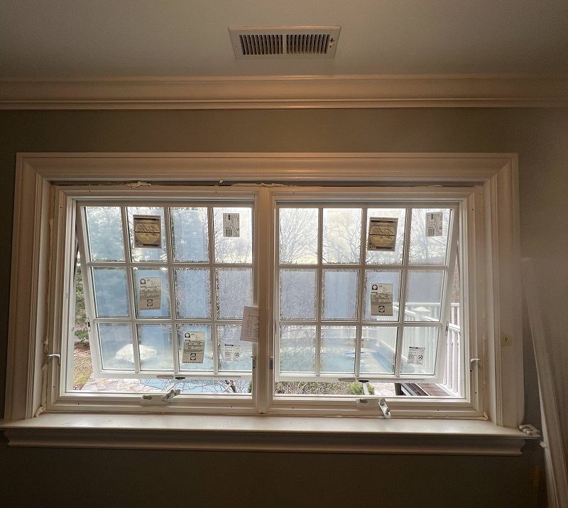 Pella Lifestyles awning windows with a prefinished white interior