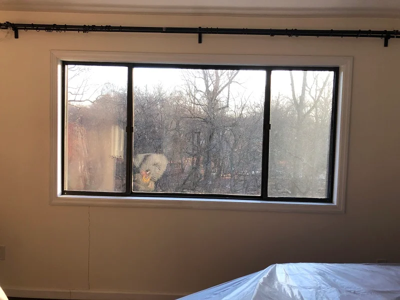 Dark aluminum sliding windows - unattractive